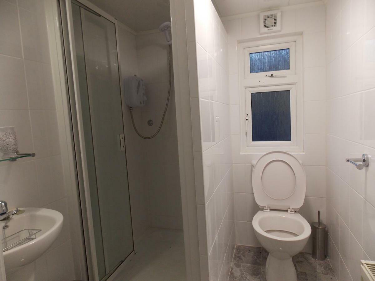 The Cabins Hotel Kirikee ภายนอก รูปภาพ